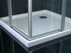 box_doccia_8mm_1_porta_scorrevole_dettaglio_piatto_doccia
