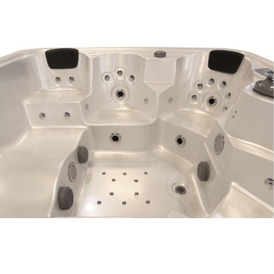 mini-piscina-idromassaggio-6-posti-208x208-sedute_1591347440_721
