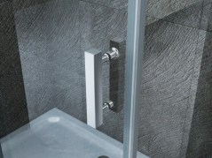 porta-doccia-apertura-a-libro-cristallo-trasparente-8mm-profilo-alluminio-dettaglio-maniglia-45126