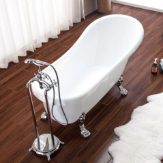vasca-da-bagno-freestanding-stile-classico-piedini-cromati-miscelatore-colonna-vs0874