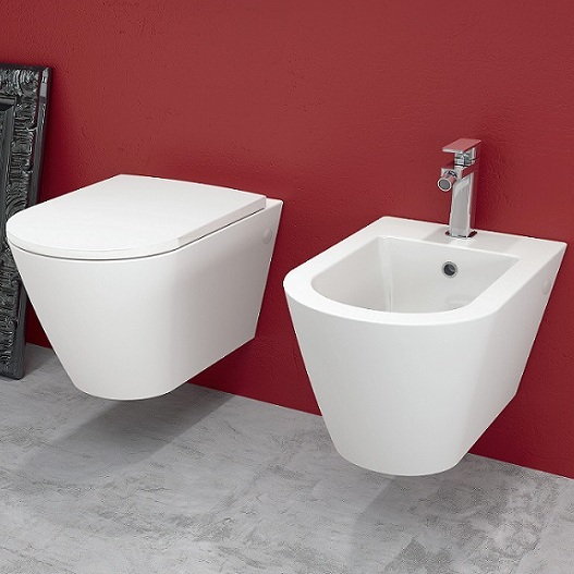 Sanitari Riva sospesi design moderno ceramica senza brida chiusura softclose